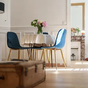 https://le-marais-cosy-comfy-appartment.fr-paris.fr